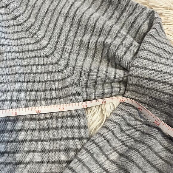 Vineyard Vines Hamilton Quarter Zip Sweater Mens Sz S Gray Cotton Knit Preppy - Picture 3 of 9